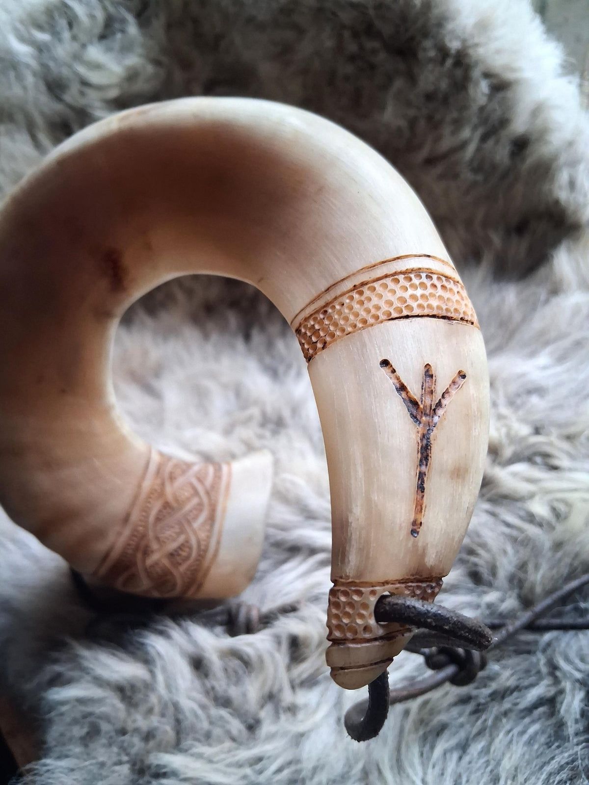 Hand-carved Orkney Boreray ram horn, detail photograph 8